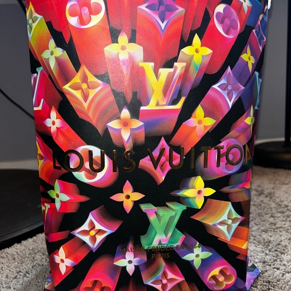 Black Louis Vuitton belt - Picture 2 of 5